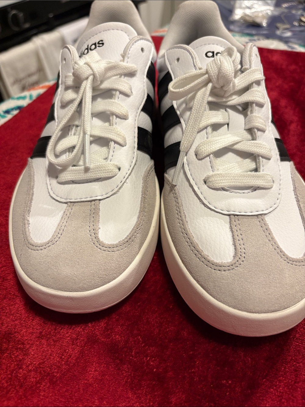 adidas women’s size 7  White Light Gray/Black Retro Sneakers new